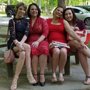 Meet your Posher, Lori